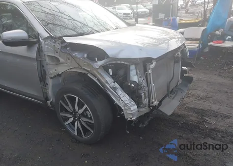 2019 Honda Pilot Touring z USA, uszkodzony, nr VIN 5FNYF6H92KB082566